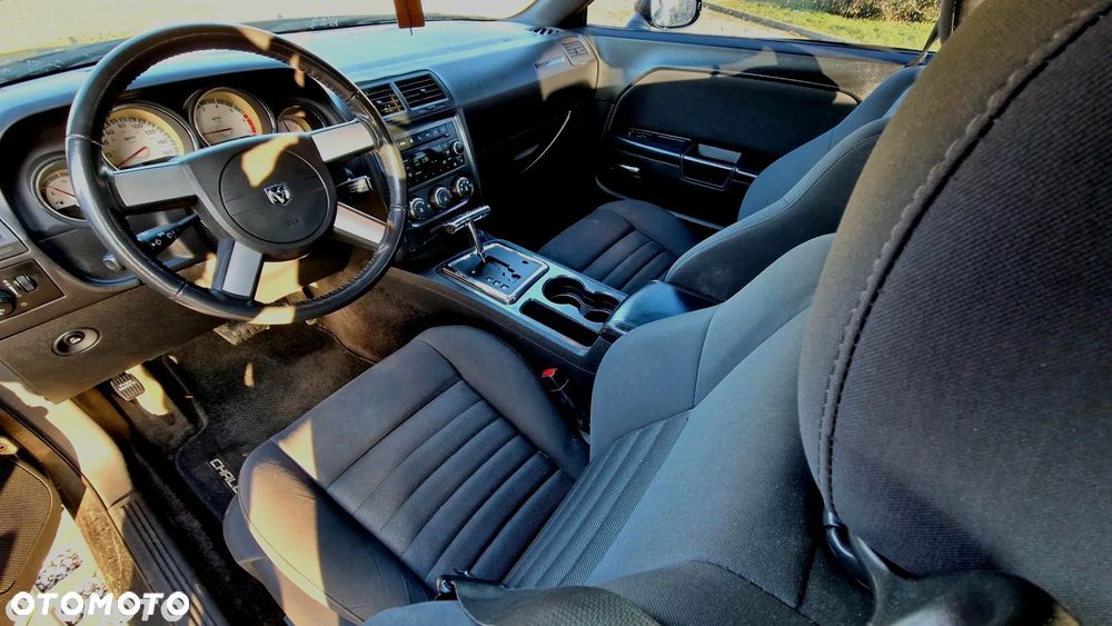 Dodge Challenger - 5