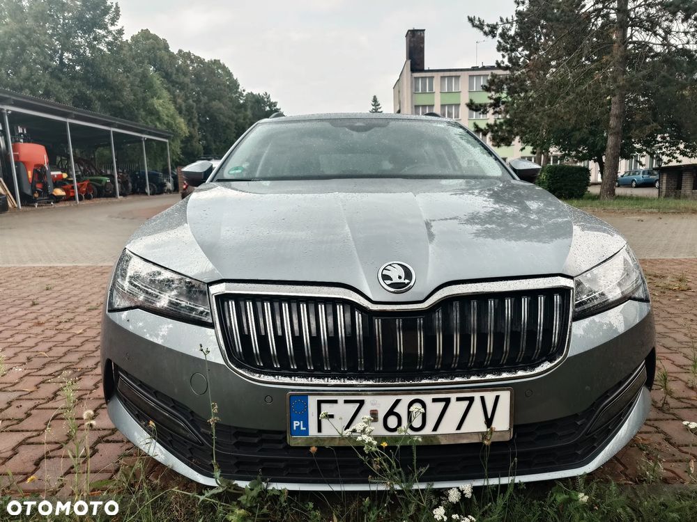 Skoda Superb 2021 photo 2