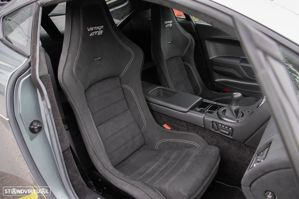 Aston Martin Vantage Coupe GT8 - 54
