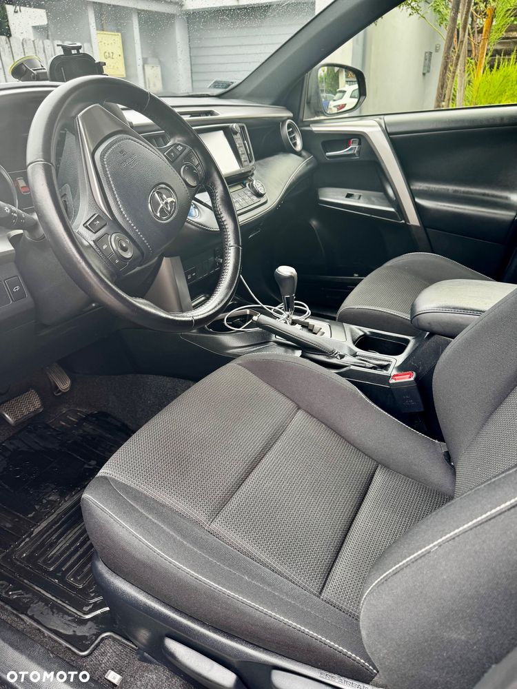 Toyota RAV4 Hybrid Premium 4x4 - 10