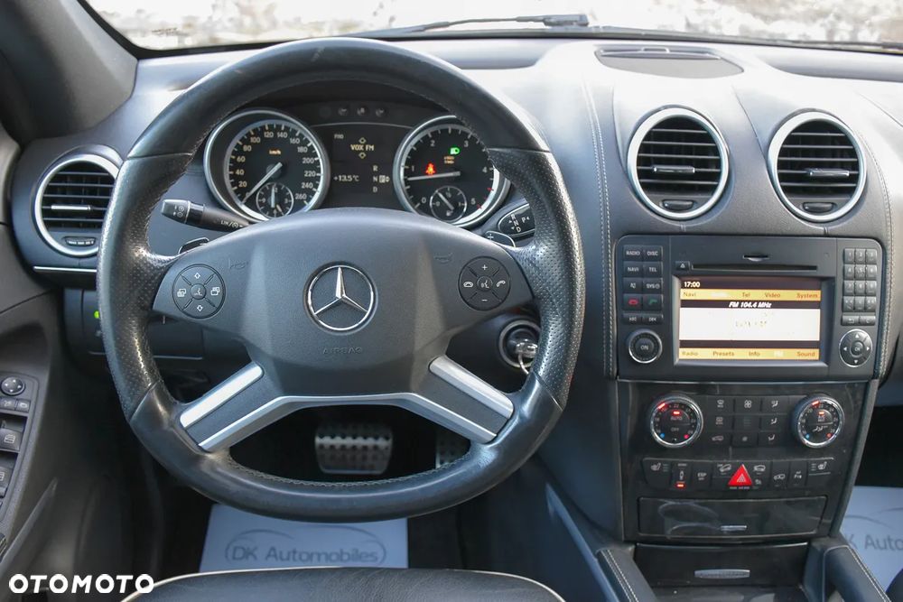 Mercedes-Benz ML 300 CDI 4Matic 7G-TRONIC DPF BlueEFFICIENCY Grand Edition - 30
