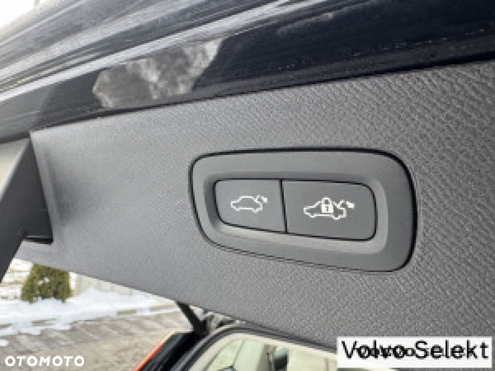 Volvo XC 90 - 32