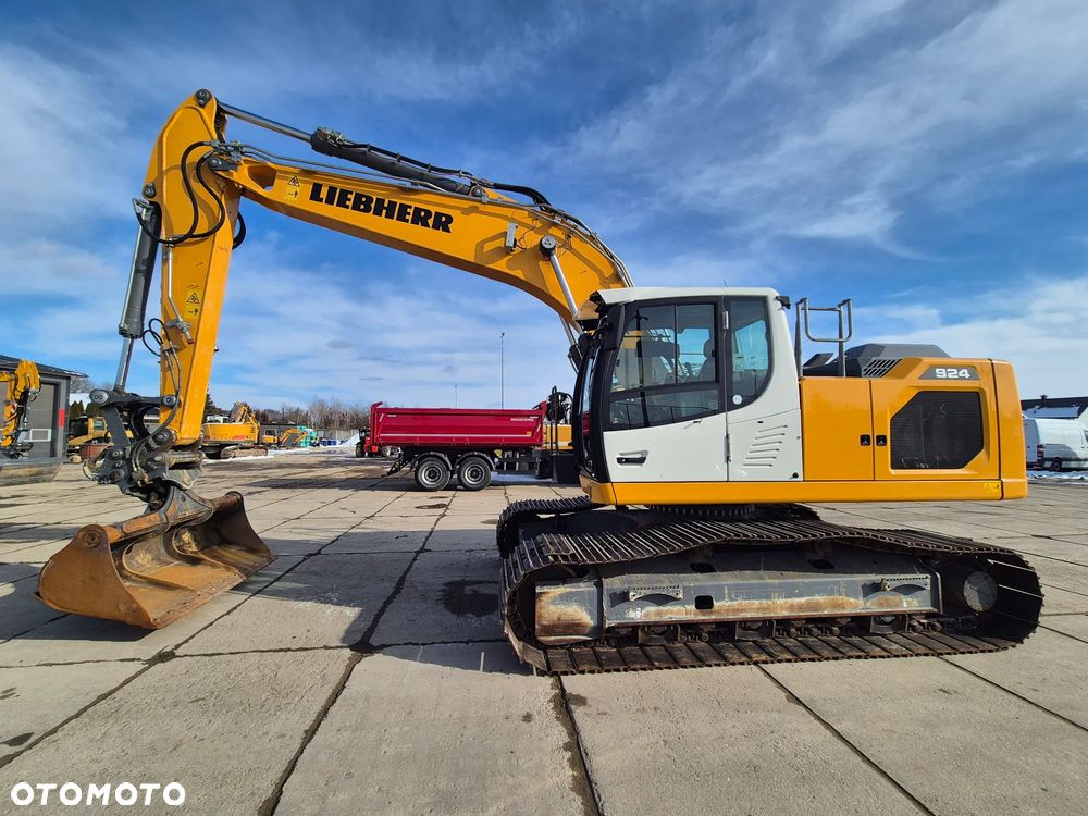 Liebherr R924 - 13