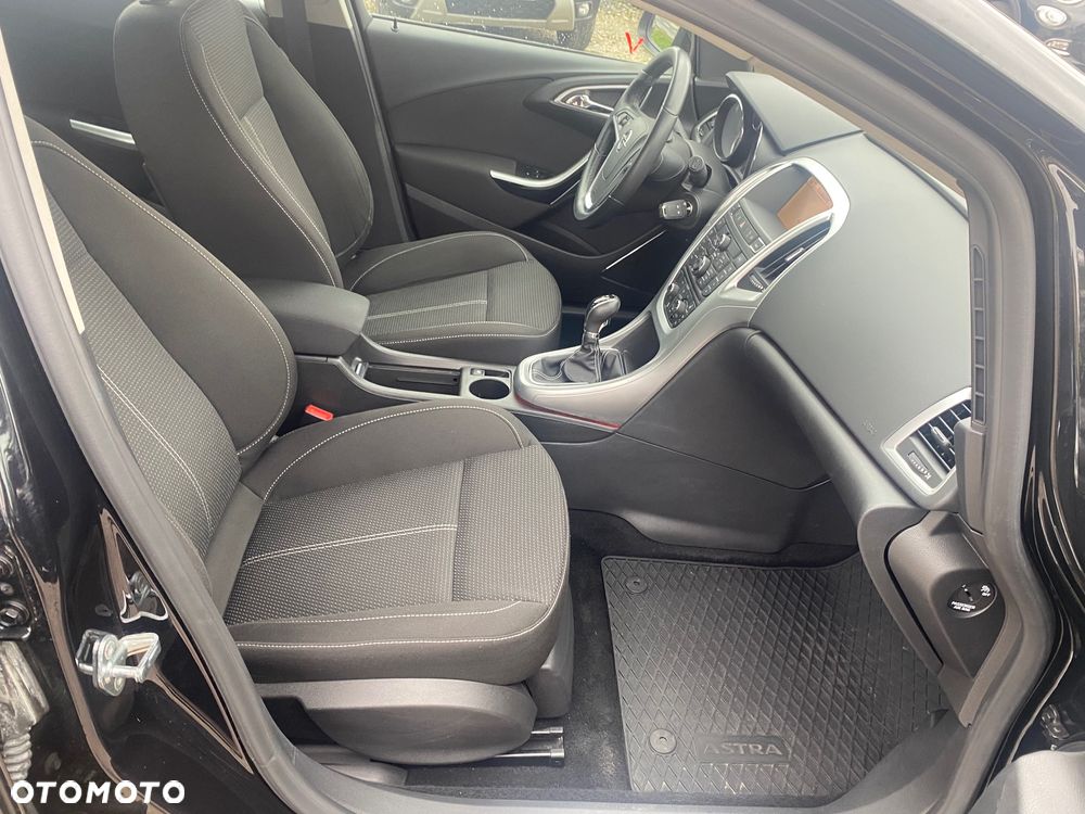 Opel Astra 1.4 Turbo Cosmo - 26