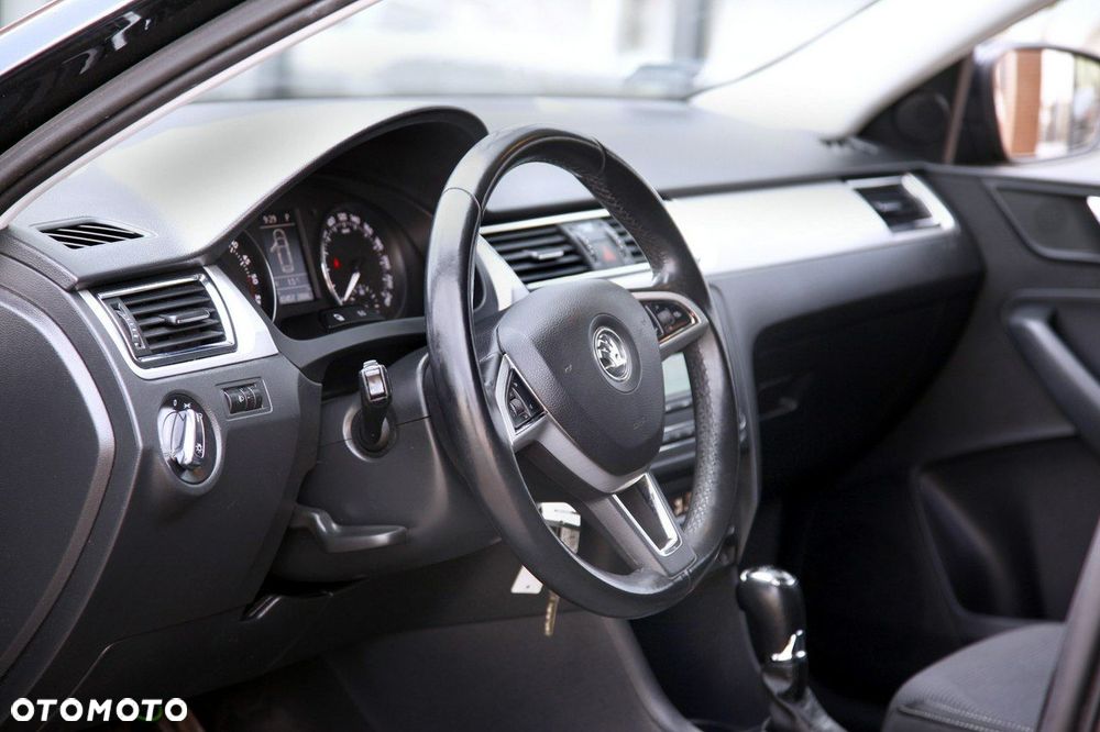 Skoda RAPID 1.6 TDI DSG Edition - 12