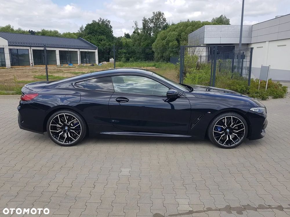 BMW Seria 8 - 22