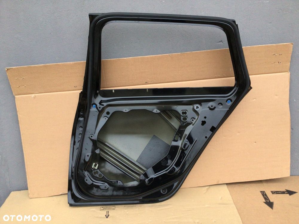Drzwi tylne prawe BMW 3 G21 Kombi - 6
