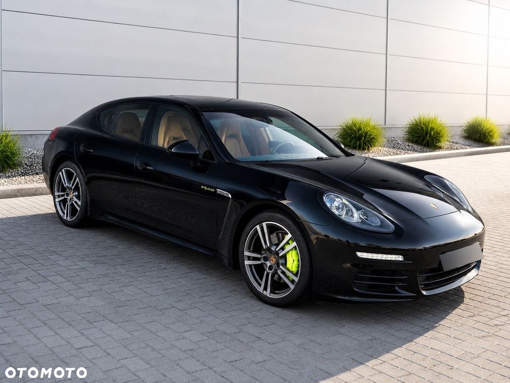 Porsche Panamera 4S Executive - 1