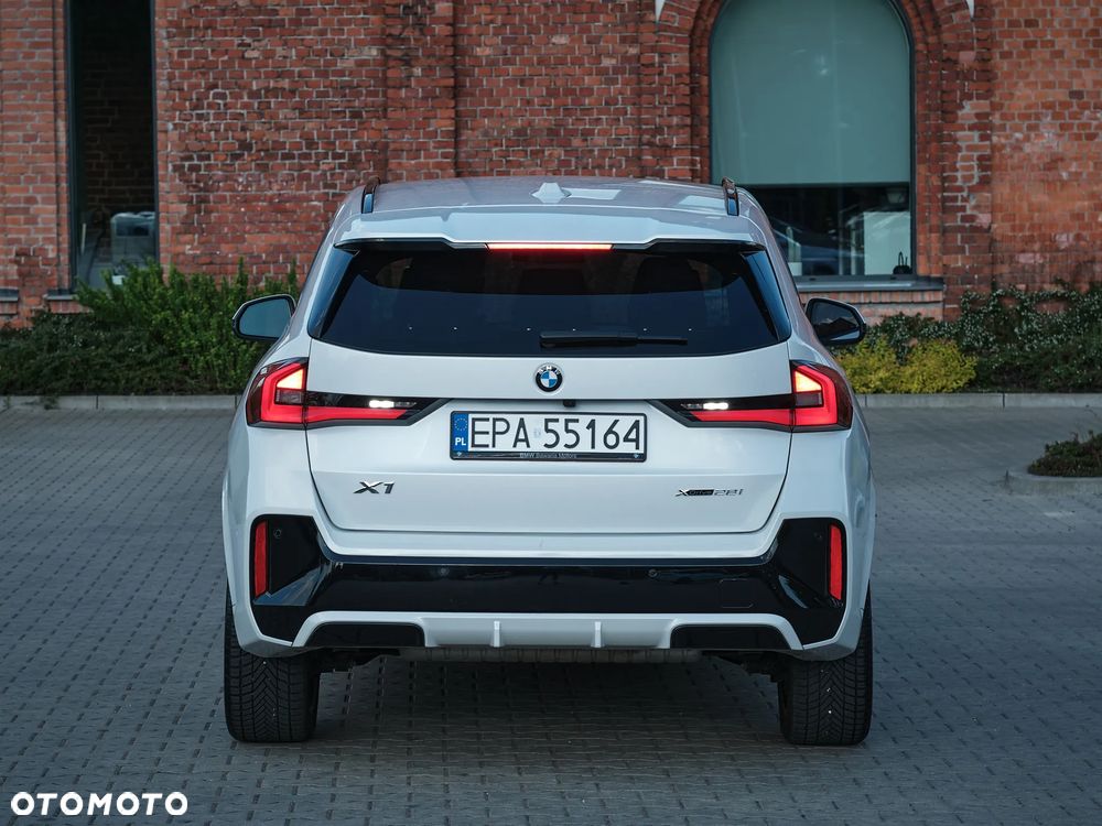 BMW X1 xDrive25i Sport Line sport - 6