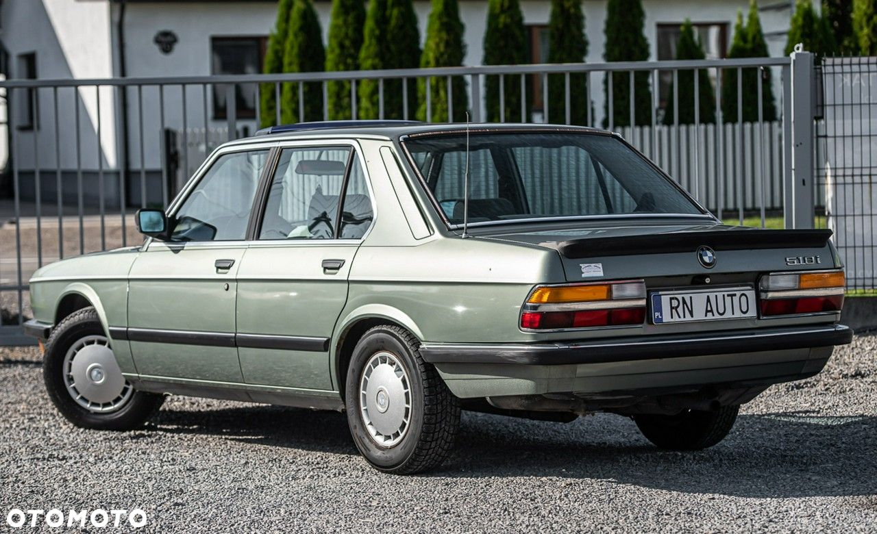 BMW Seria 5 518 i - 5