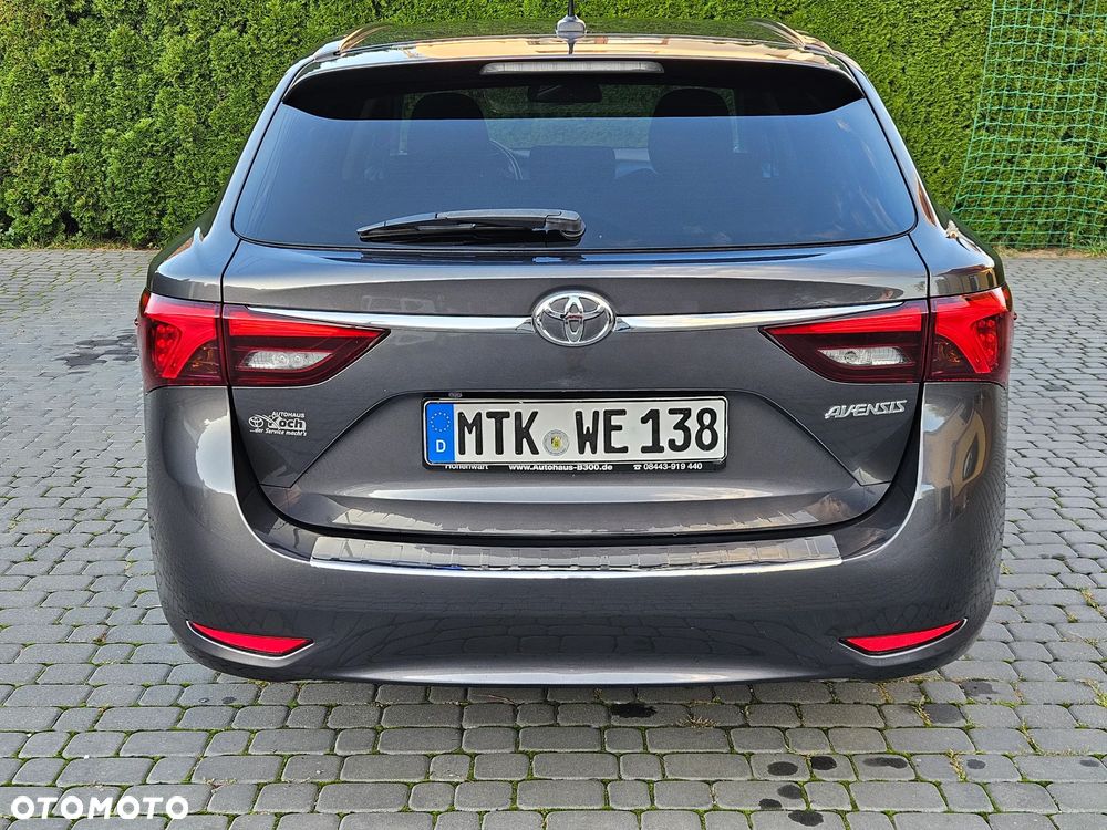 Toyota Avensis - 4