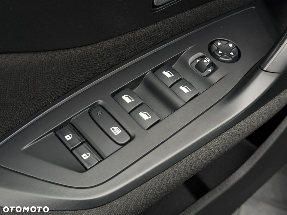 Peugeot 308 1.5 BlueHDi Allure S&S - 12