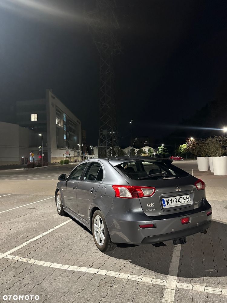 Mitsubishi Lancer 1.8 Intense - 21