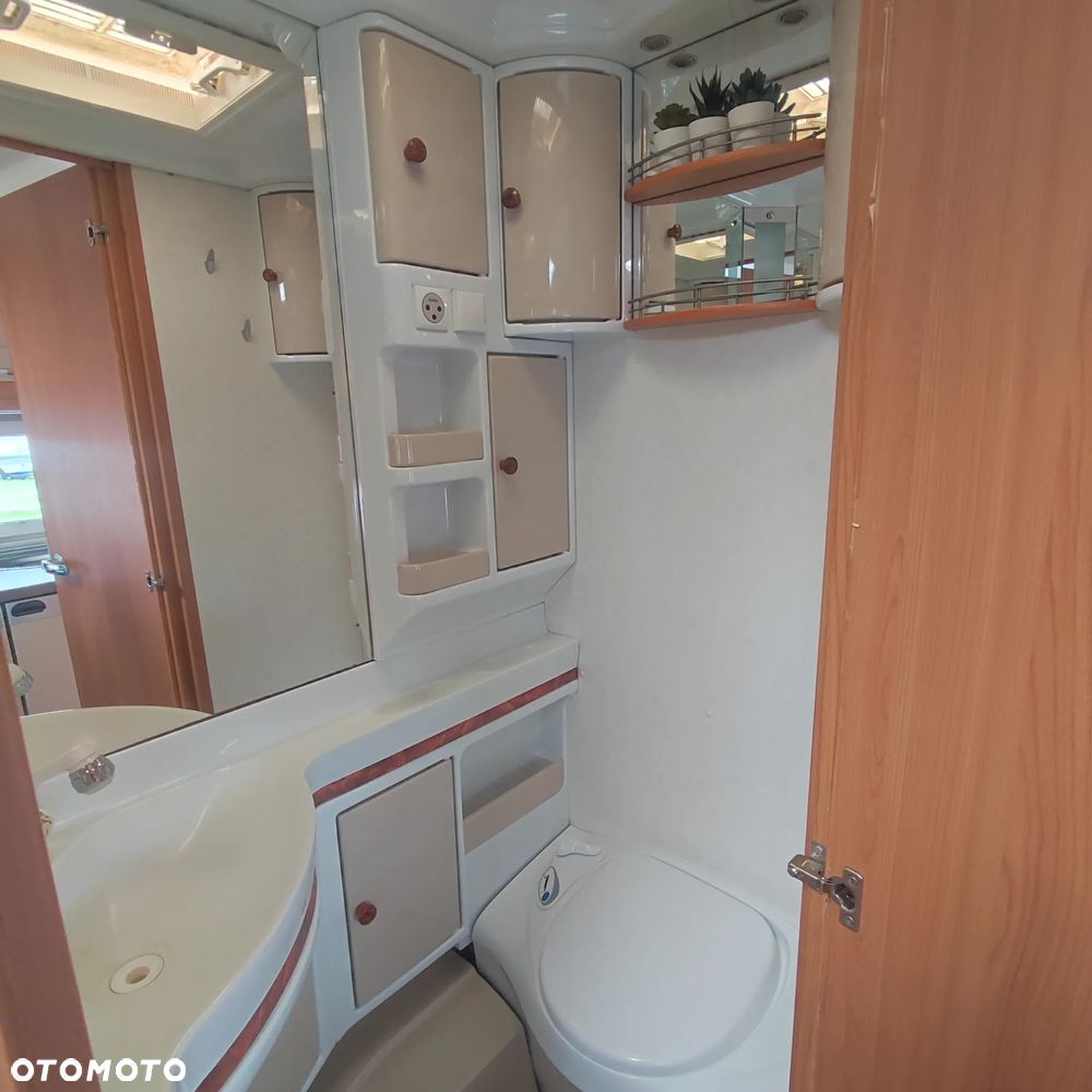 Hobby 460 De Luxe LU - 28