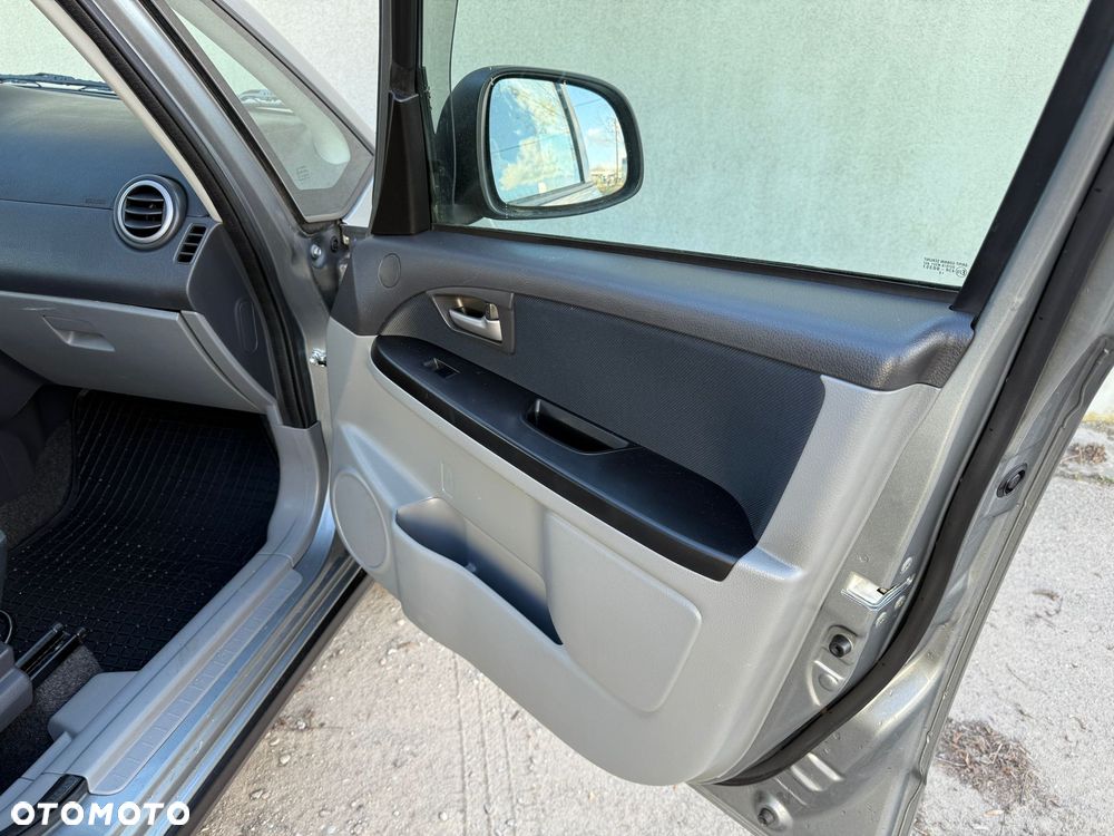 Suzuki SX4 1.6 GS / Premium 4WD - 22