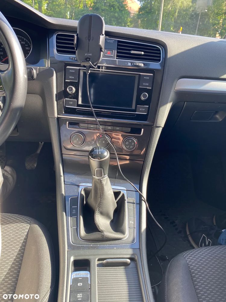 Volkswagen Golf 1.0 TSI BMT Trendline - 9