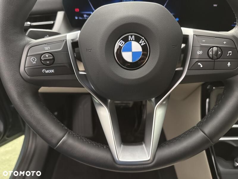 BMW X1 xDrive23d mHEV - 13