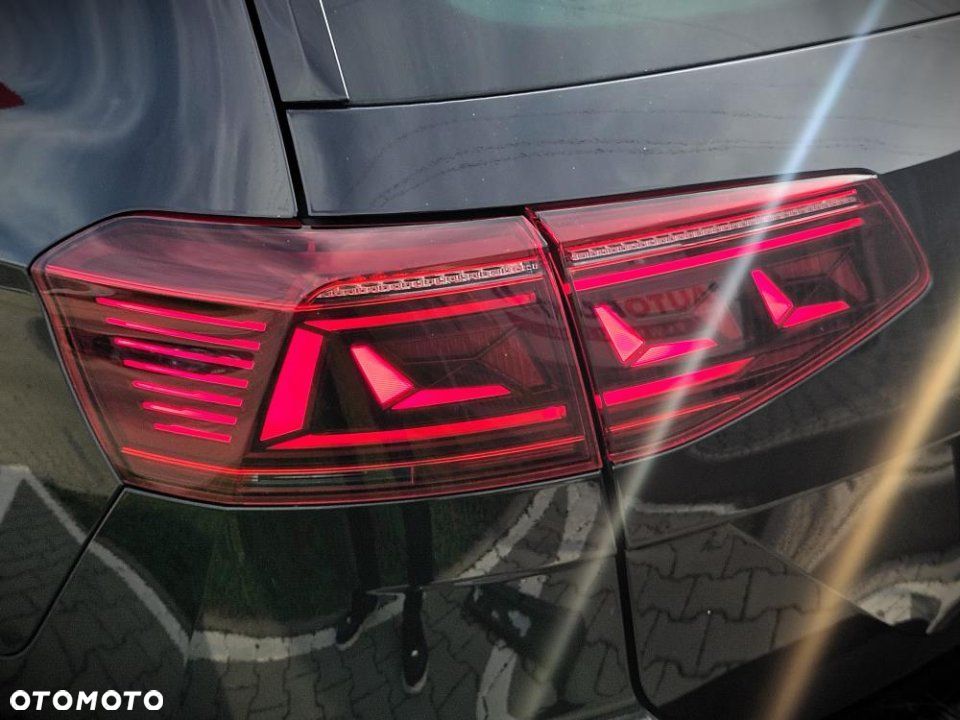 Volkswagen Passat - 10