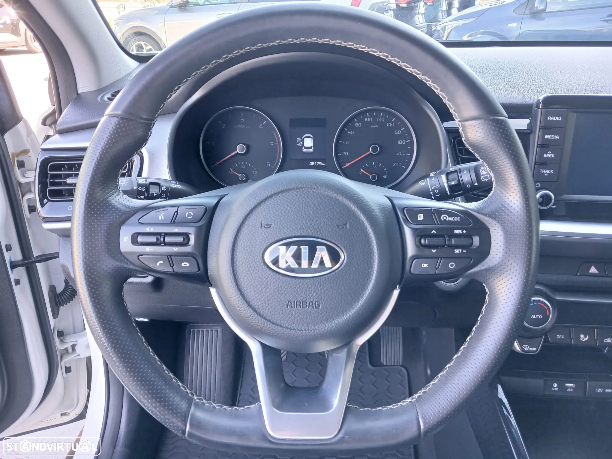Kia Stonic 1.6 CRDi TX - 24