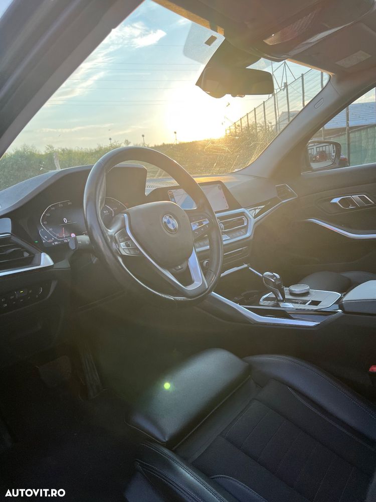 BMW Seria 3 320i Aut. Sport Line - 10