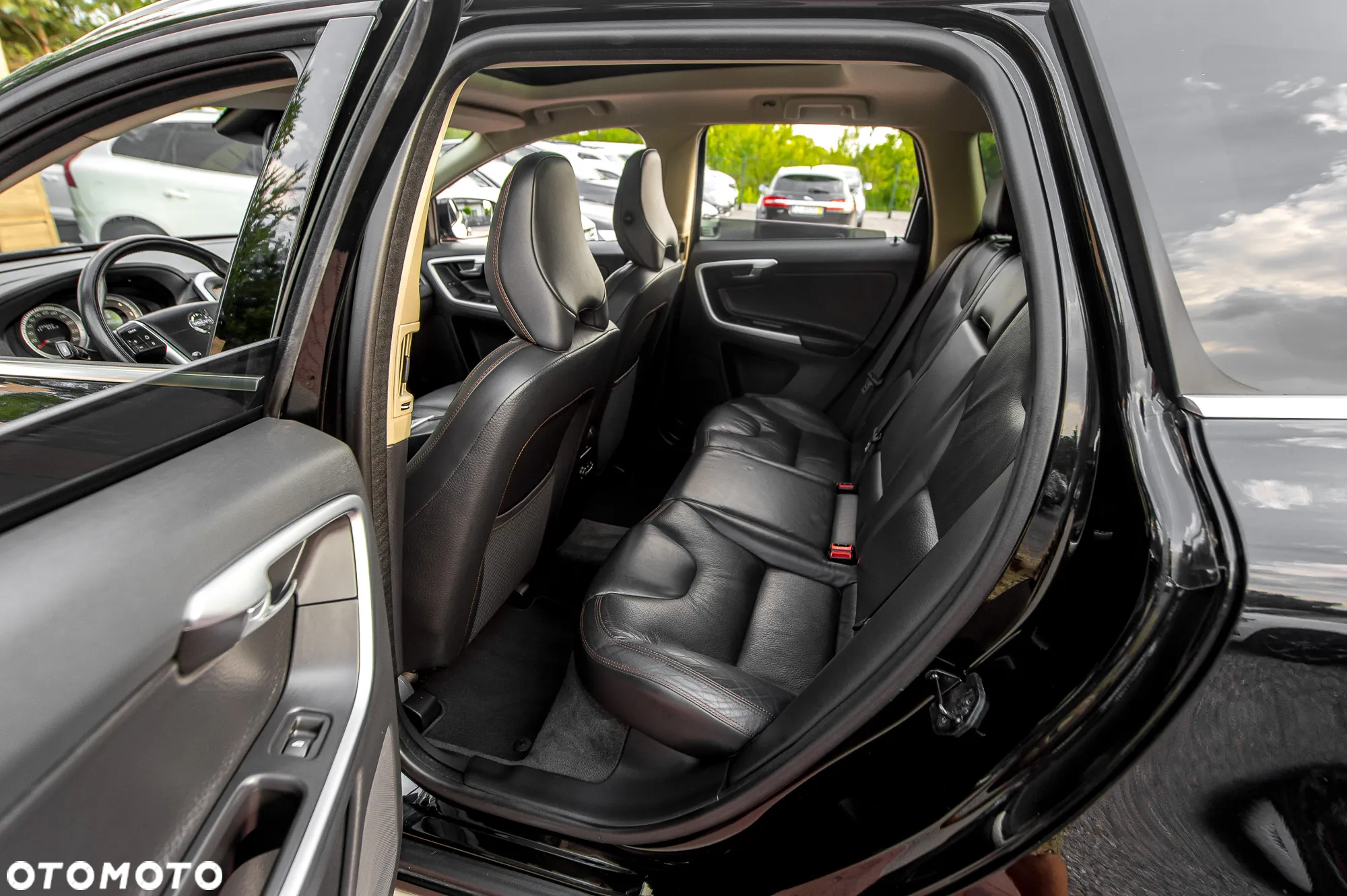 Volvo XC 60 D5 AWD RDesign - 19