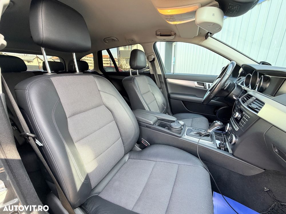 Mercedes-Benz C 300 CDI DPF 4Matic (BlueEFFICIENCY) 7G-TRONIC Avantgarde - 12