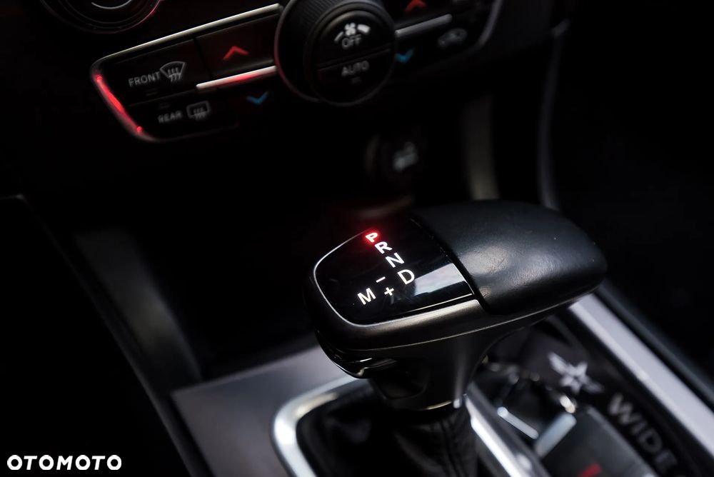 Dodge Charger 5.7 R/T - 26