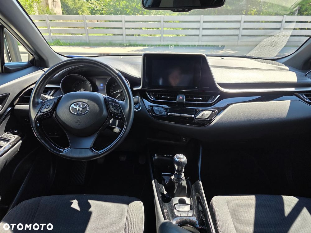 Toyota C-HR 1.2 Turbo Team Deutschland - 5
