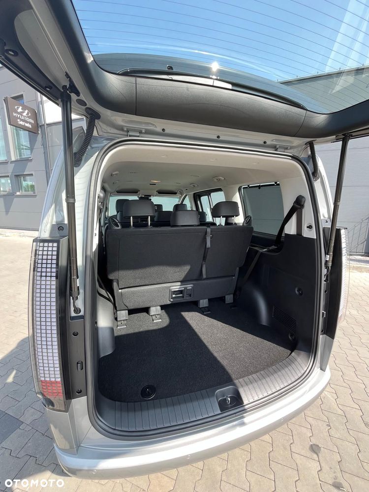 Hyundai Staria 1.6 T-GDI HEV Smart VIP - 9