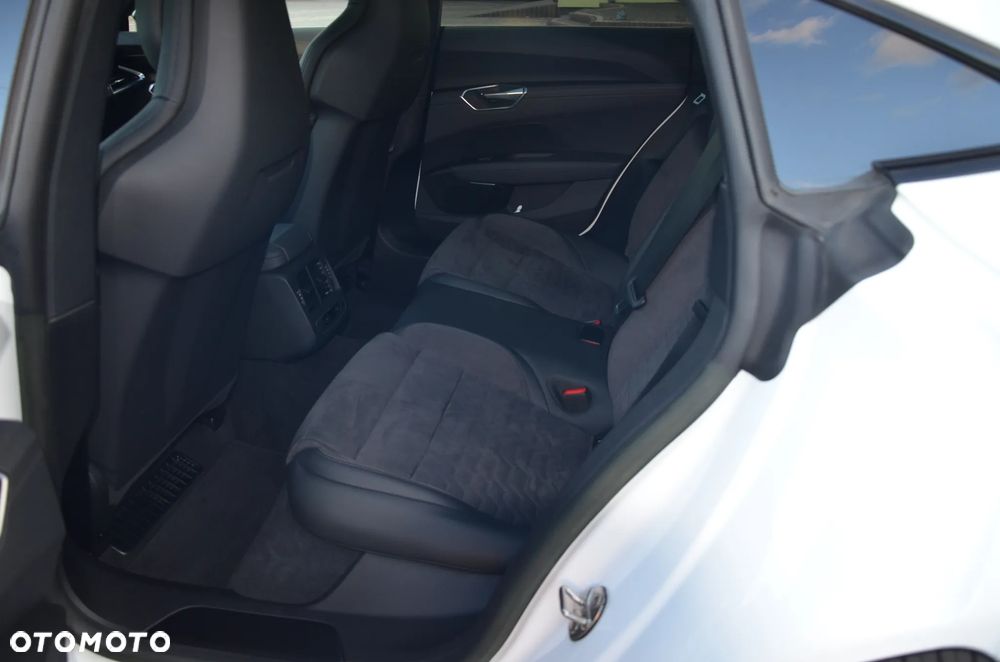 Audi e-tron GT 60 93kWh Quattro - 14