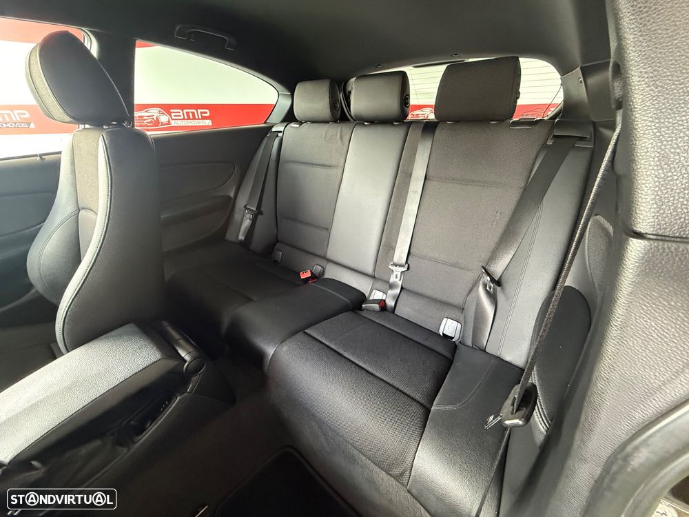 BMW 118 d DPF Edition Sport - 11