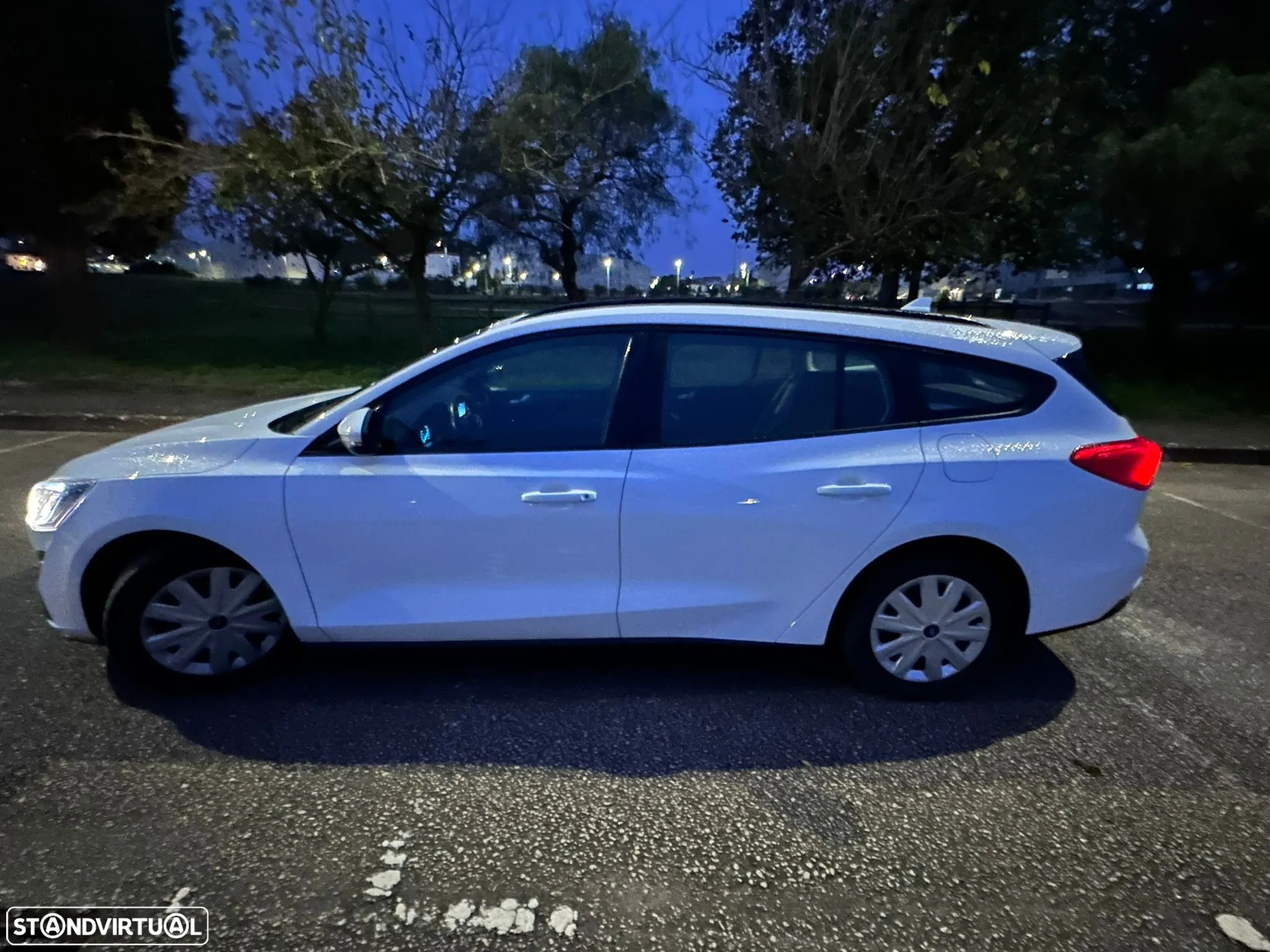Ford Focus 1.5 EcoBlue S&S ACTIVE STYLE - 8