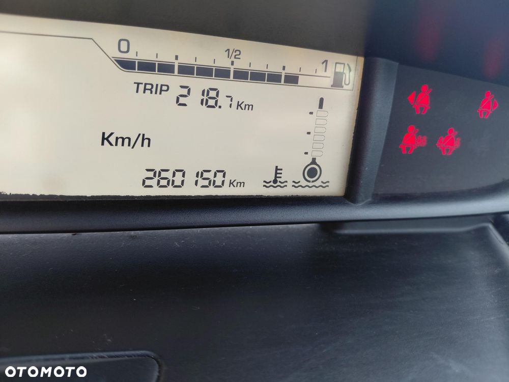 Citroën C4 1.6 HDi Style - 7