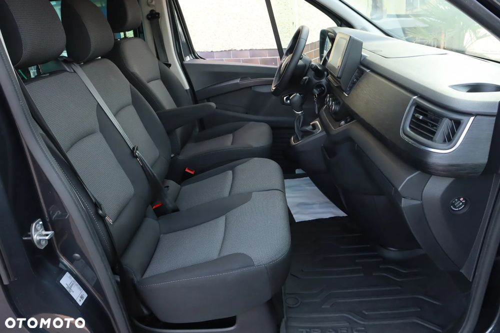 Renault Trafic - 16