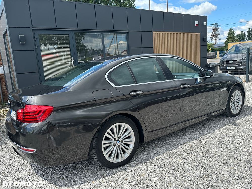 BMW Seria 5 520i Luxury Line - 33