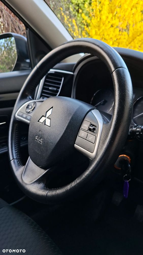 Mitsubishi Outlander 2.0 2WD Inform - 22