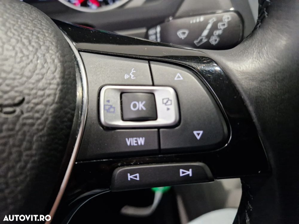 Volkswagen Tiguan - 19