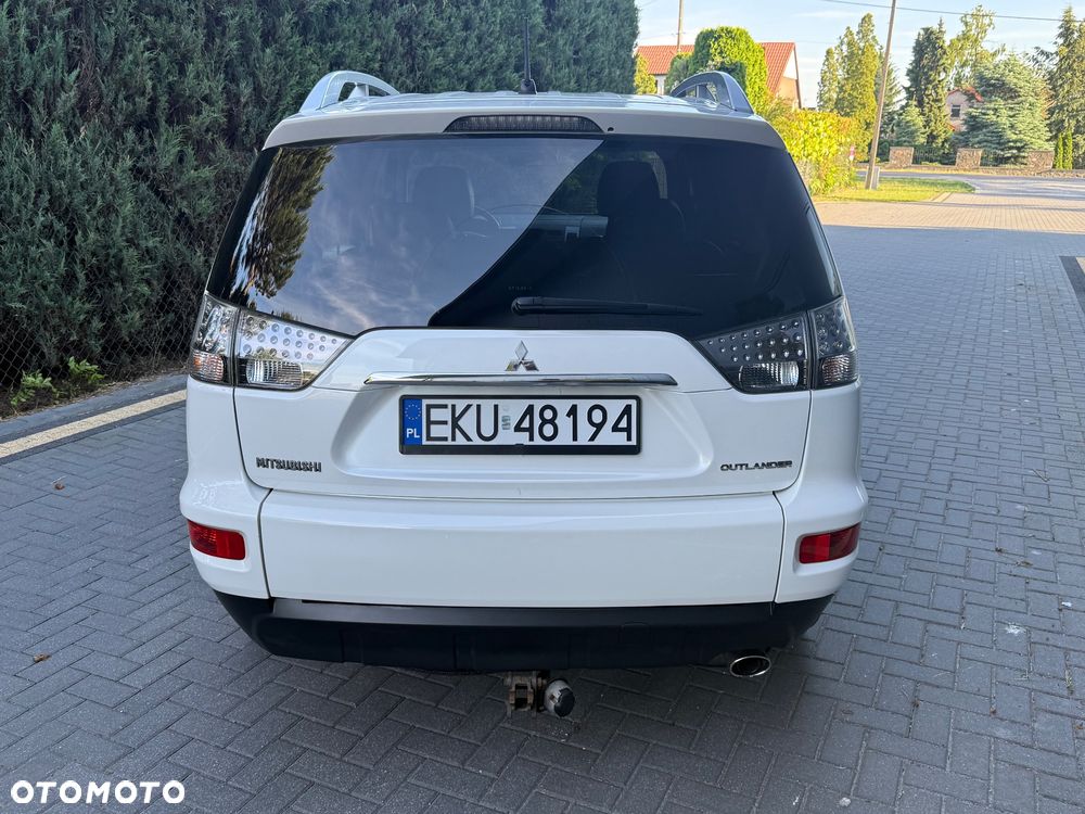 Mitsubishi Outlander 2.0 2WD Inform - 16