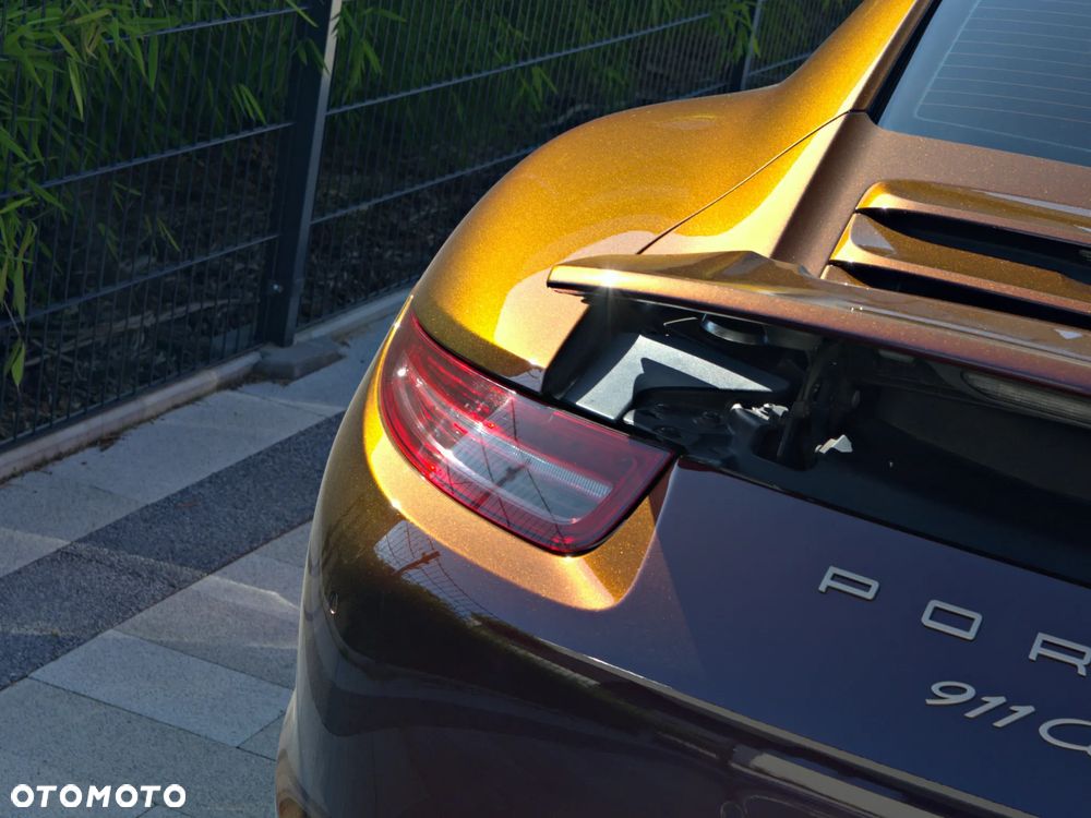 Porsche 911 Carrera S PDK - 23