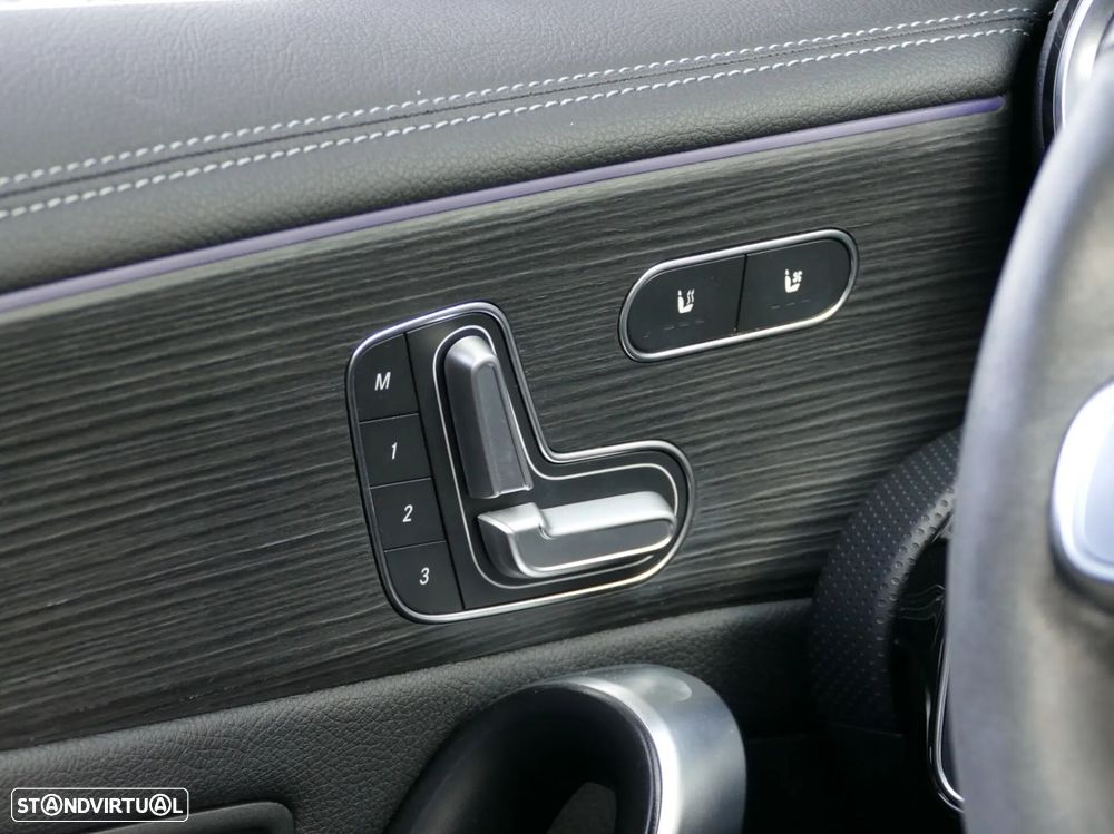 Mercedes-Benz A 250 e AMG Line - 34