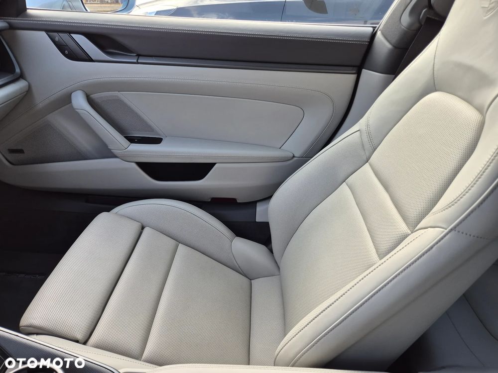 Porsche 911 Carrera PDK - 15