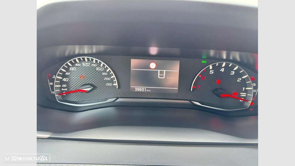 Peugeot 2008 1.2 PureTech Active - 16
