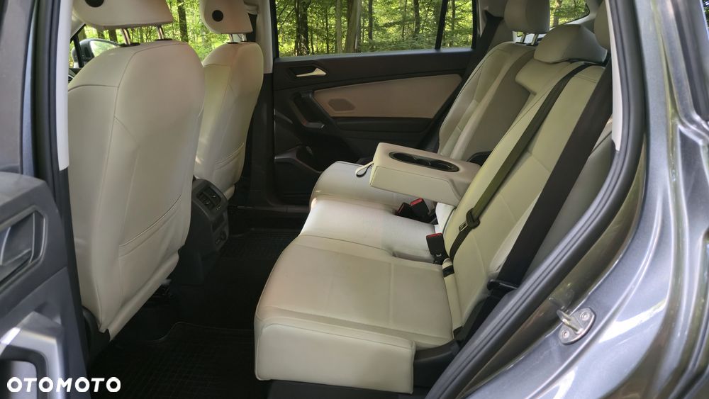 Volkswagen Tiguan Allspace 2.0 TSI 4Mot Elegance DSG - 9