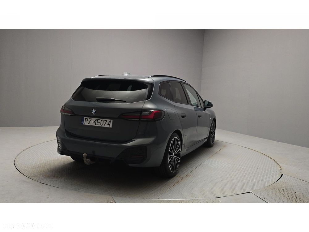 BMW Seria 2 218d - 5