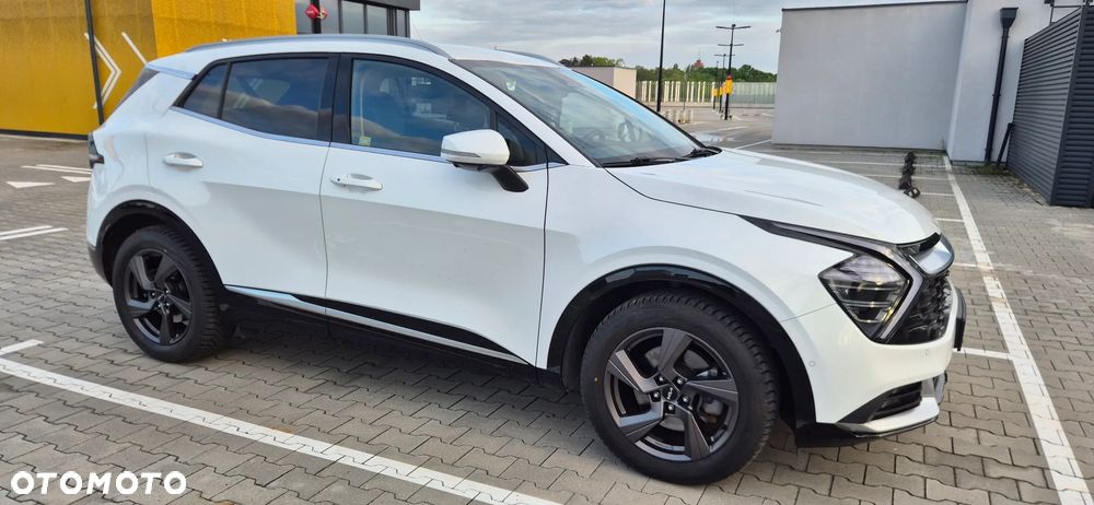 Kia Sportage 1.6 T-GDI HEV Business Line 4WD - 1