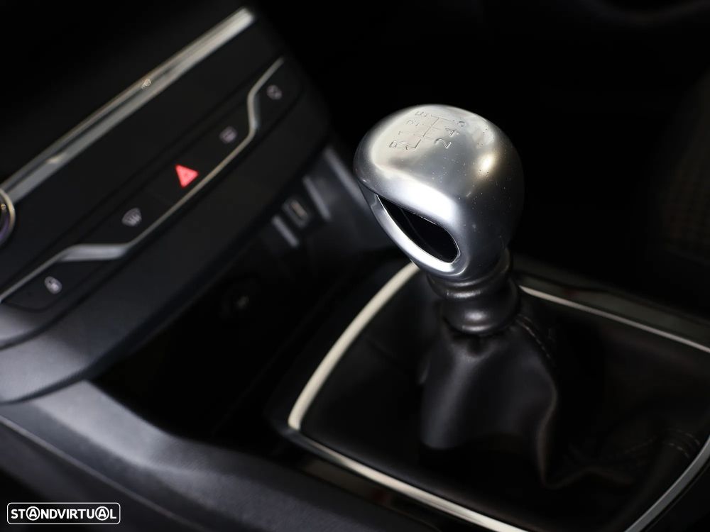 Peugeot 308 1.5 BlueHDi Business Line - 34