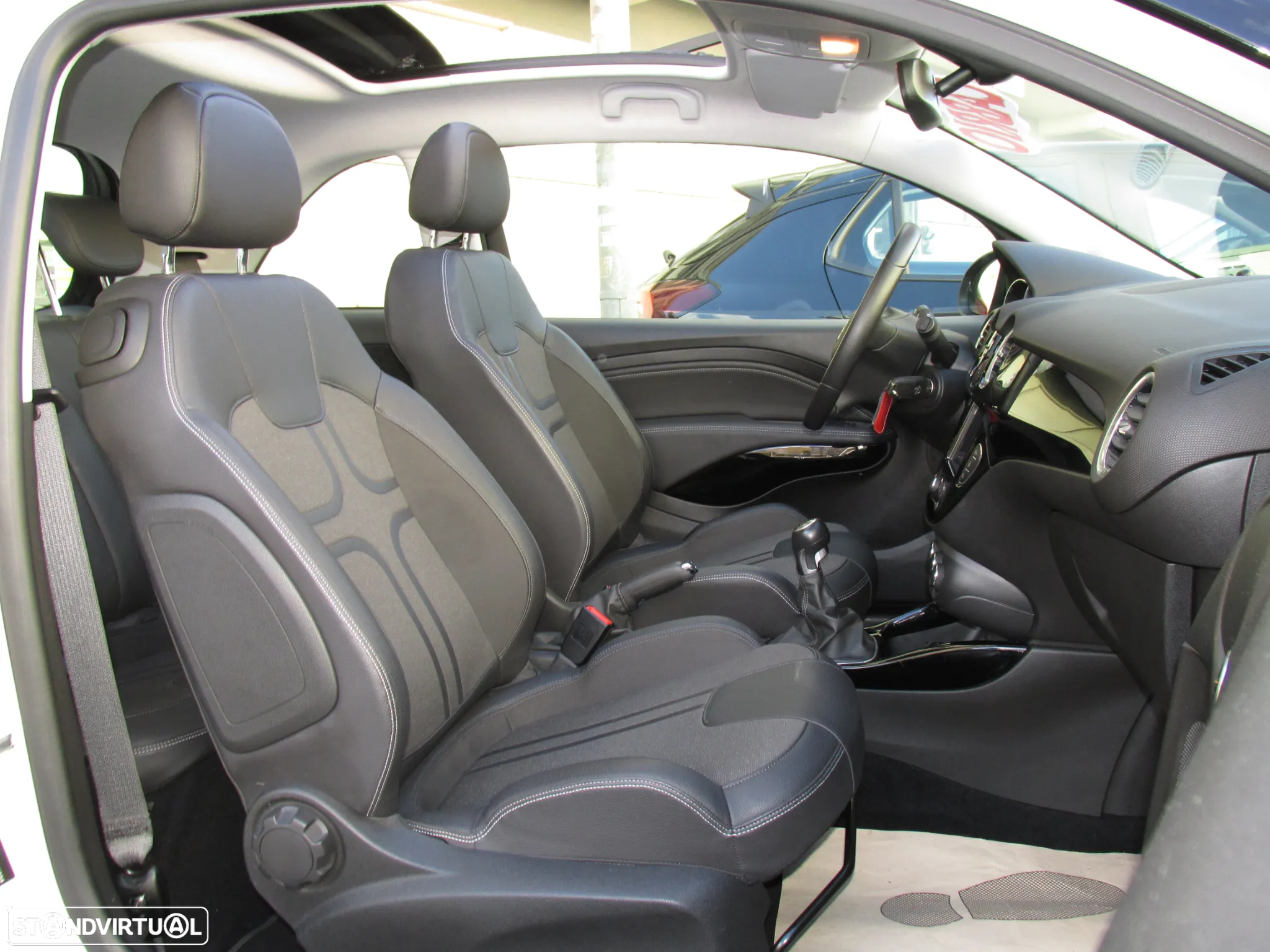 Opel Adam 1.0 T Rocks - 15