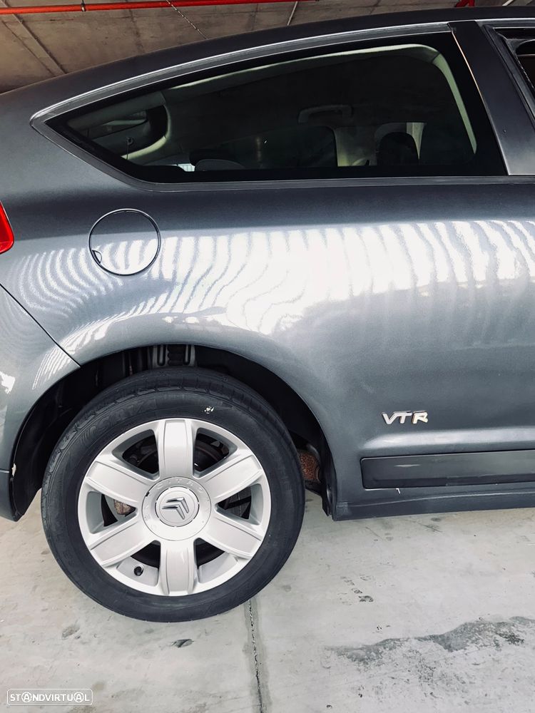 Citroën C4 1.4 16V VTR - 5