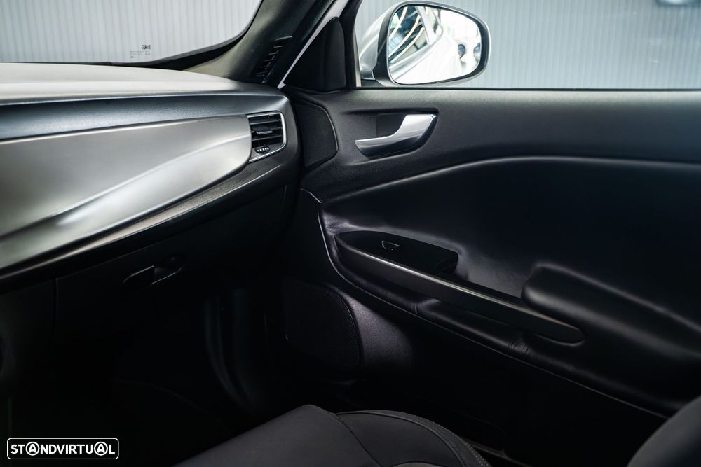 Alfa Romeo Giulietta 1.6 JTDm Exclusive - 42