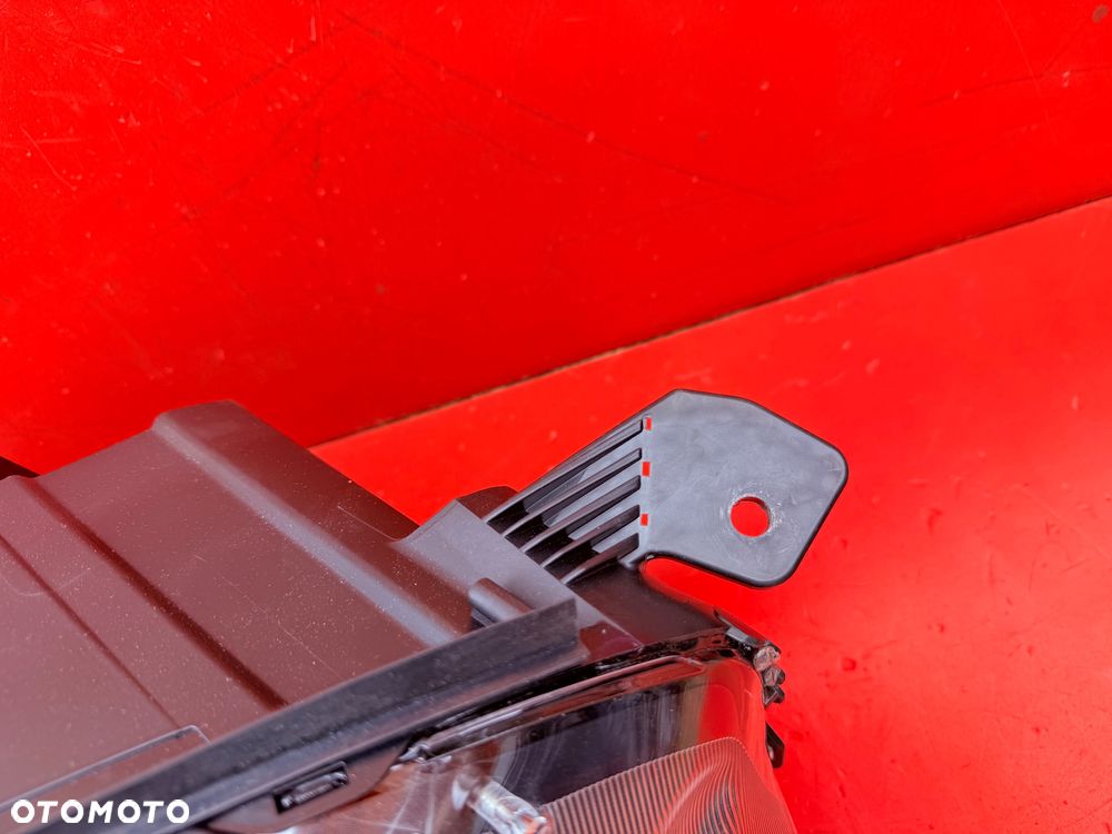 LAMPA PRAWA CITROEN JUMPY  BI XENON EU IDEALNA - 3